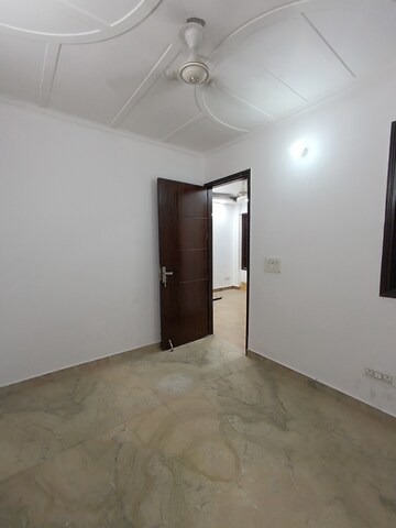 Room in 2 BHK Builder Floor at Govindpuri – for Rent