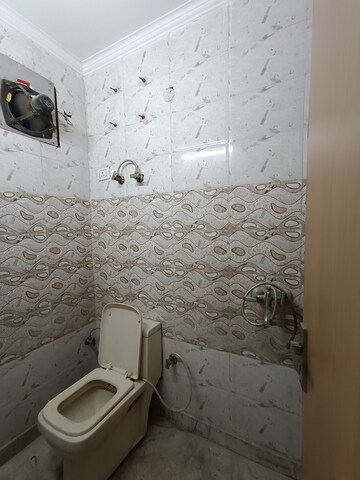 Bathroom in 2 BHK Builder Floor at Govindpuri – for Rent