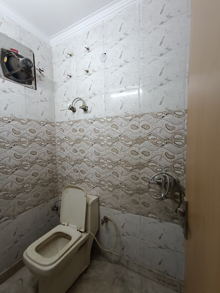 Bathroom, govindpuri 2 Bedroom 540 Sq.Ft. Builder Floor In Govindpuri Delhi 9230062