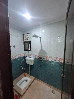 Bathroom in 2 BHK Builder Floor at Mahavir Enclave 1 – for Rent