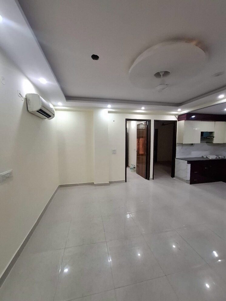 Kitchen, mahavir enclave 3 Bedroom 900 Sq.Ft. Builder Floor In Mahavir Enclave Delhi 9230056