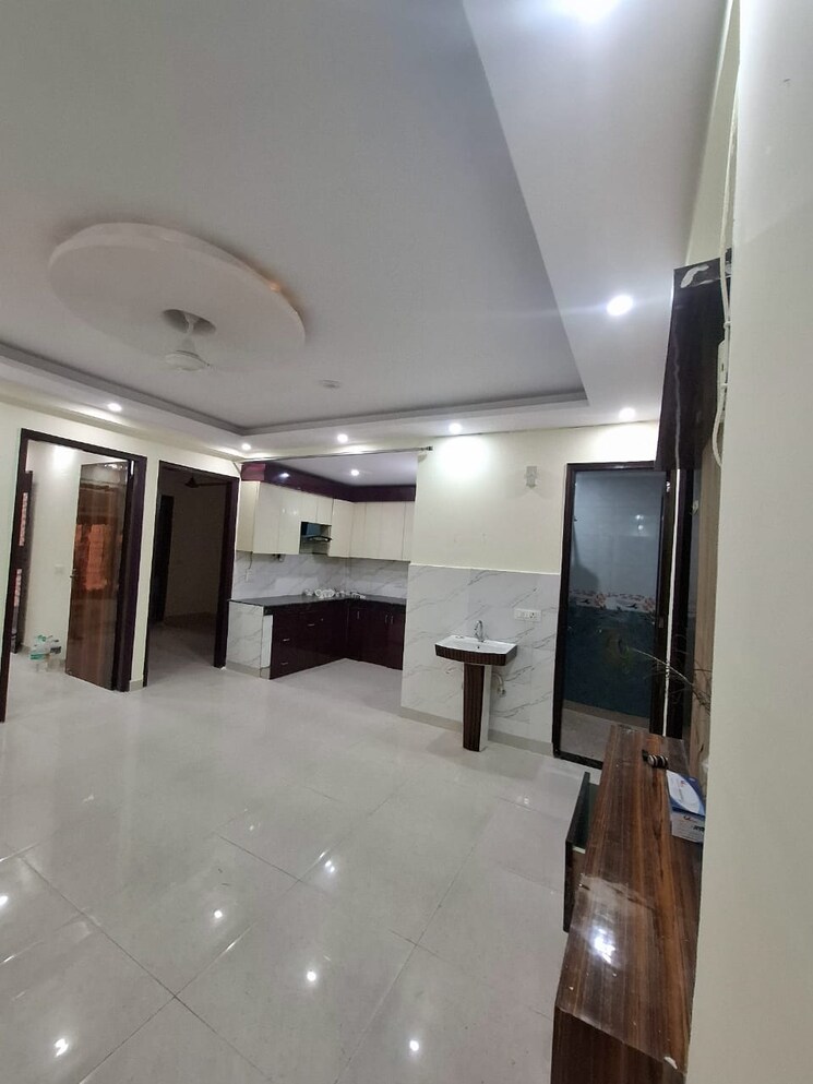 Kitchen, mahavir enclave 3 Bedroom 900 Sq.Ft. Builder Floor In Mahavir Enclave Delhi 9230056