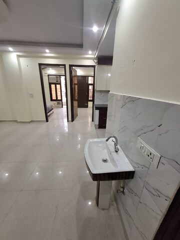  3 BHK Builder Floor at Mahavir Enclave – for Rent
