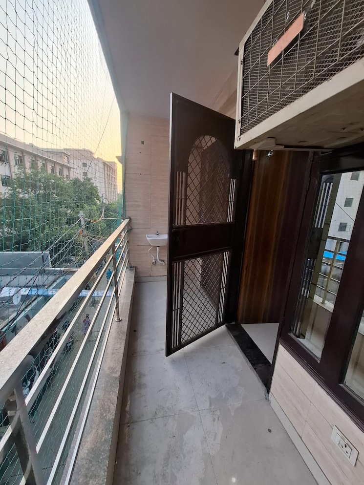 Balcony, mahavir enclave 3 Bedroom 900 Sq.Ft. Builder Floor In Mahavir Enclave Delhi 9230056