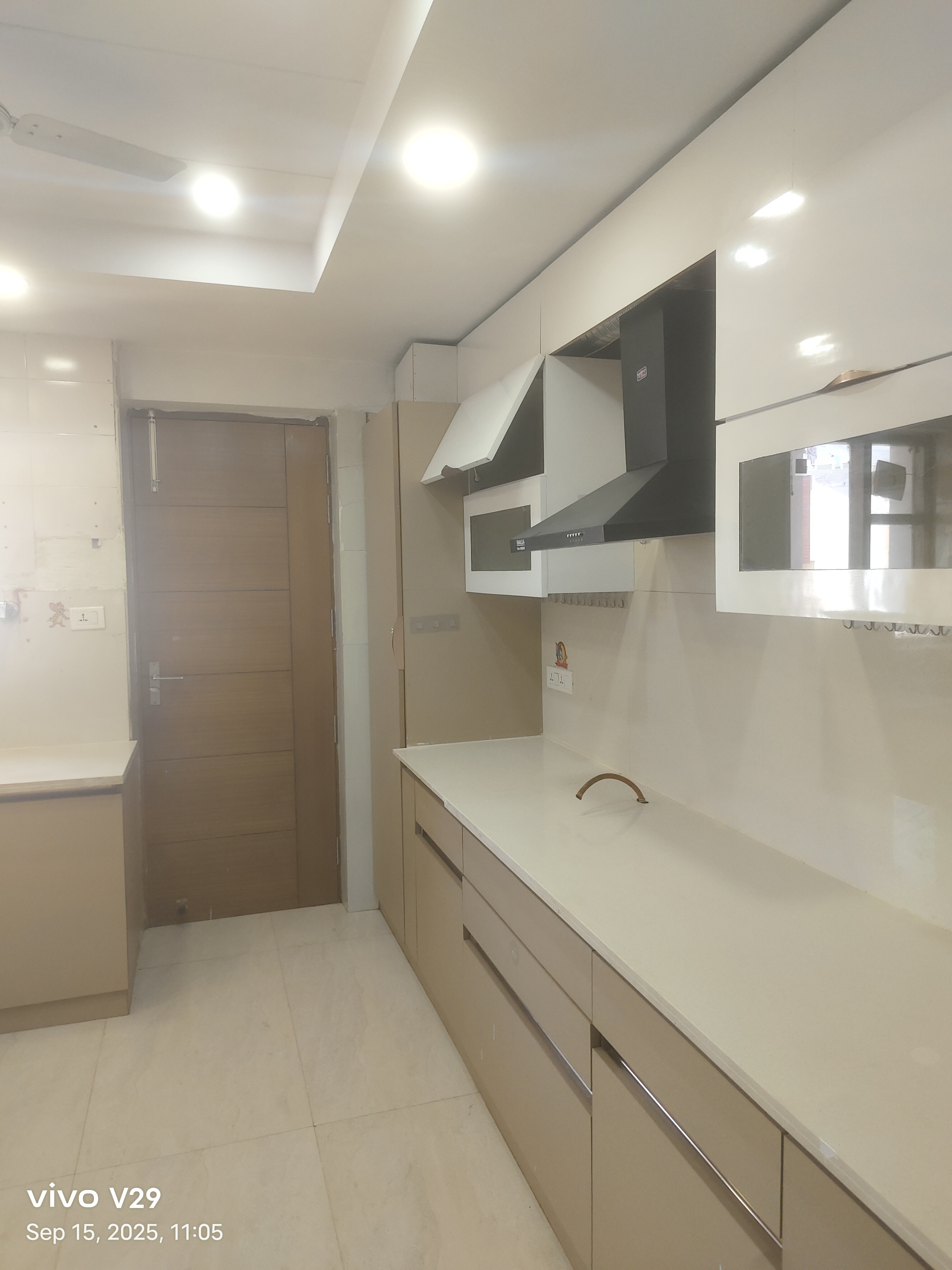 4 BHK + Servant Room Apartment For Rent in Dhoot Time Residency