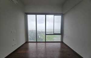 Room in 3 BHK Apartment at Piramal Mahalaxmi, Mahalaxmi – for Rent