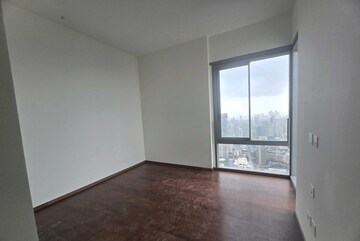 Room in 3 BHK Apartment at Piramal Mahalaxmi, Mahalaxmi – for Rent