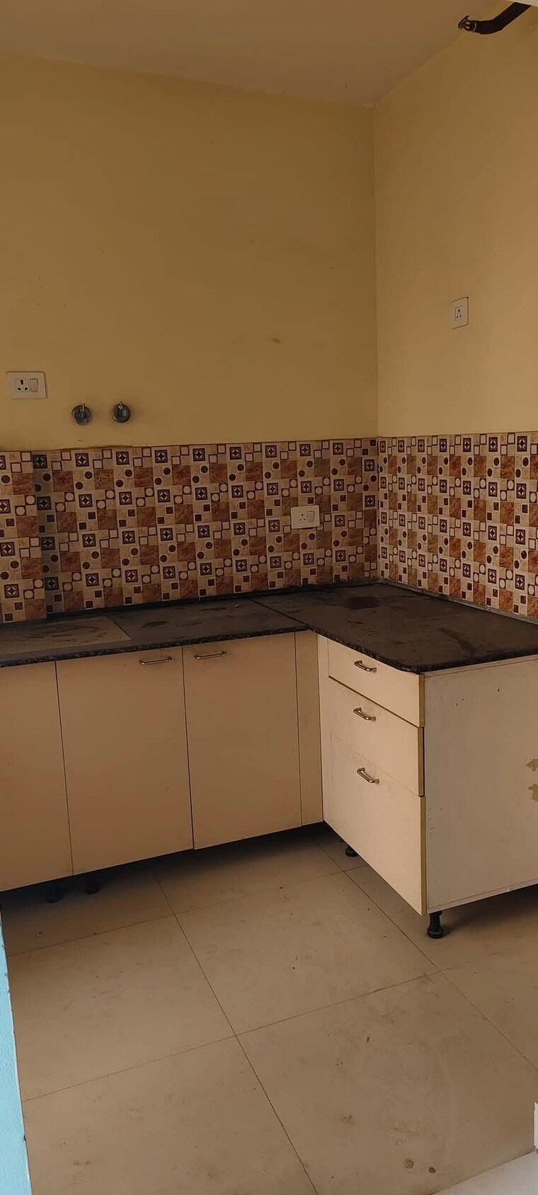 Kitchen, ip extension 3 Bedroom 1250 Sq.Ft. Apartment In Ip Extension Delhi 9230149