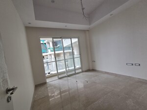 Room in 3 BHK Apartment at Indiabulls Sky Forest, Lower Parel – for Rent