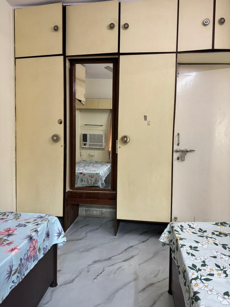 Bedroom, evershine-cosmic 3 Bedroom 1500 Sq.Ft. Apartment In Andheri West Mumbai 9230177