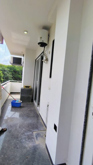 Building Lobby in 3 BHK Builder Floor at M3M Atrium, Sector 57 – for Rent