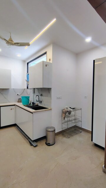 Kitchen in 3 BHK Builder Floor at M3M Atrium, Sector 57 – for Rent