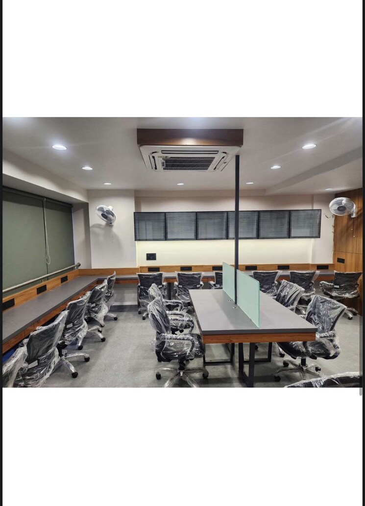 Team Area, gota Commercial Office Space 1474 Sq.Ft. In Gota Ahmedabad 9230187