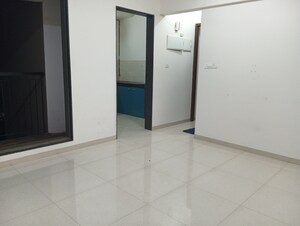Room in 1 BHK Apartment at Runwal Eirene, Balkum Pada – for Rent