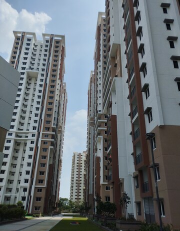 2 BHK Apartment For Sale in Aparna Sarovar Zicon, Nallagandla