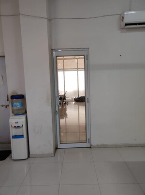 Room in  Office Space at Gota – for Rent