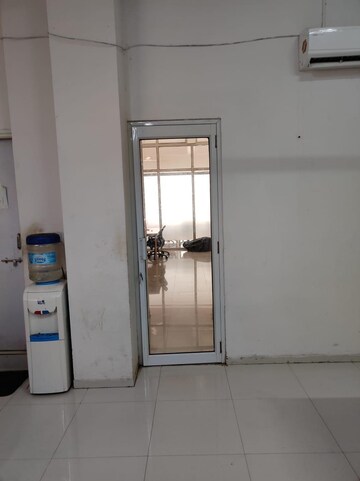 Room in  Office Space at Gota – for Rent