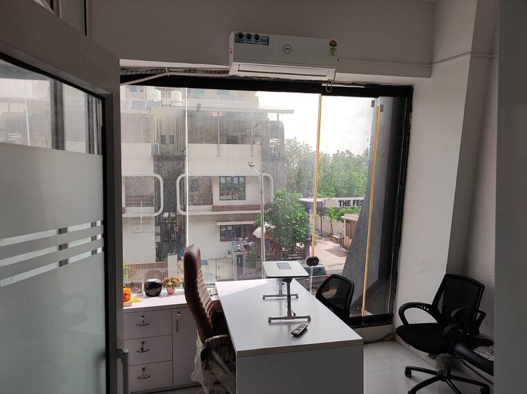Team Area, gota Commercial Office Space 3000 Sq.Ft. In Gota Ahmedabad 9230263