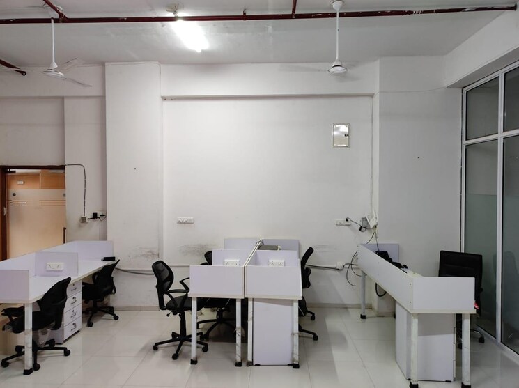 Team Area, gota Commercial Office Space 3000 Sq.Ft. In Gota Ahmedabad 9230263