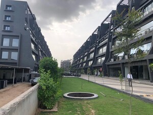  Office Space – Exterior View View at Gota - for Rent