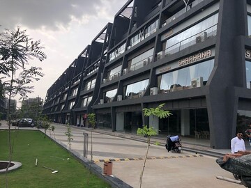  Office Space – Exterior View View at Gota - for Rent