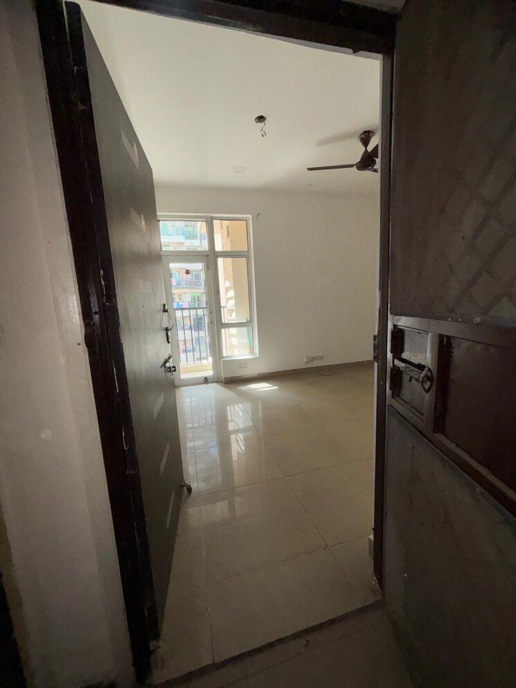 Balcony, gaur-city-2-16th-avenue 2 Bedroom 1010 Sq.Ft. Apartment In Sector 16c Greater Noida Greater Noida 9230340