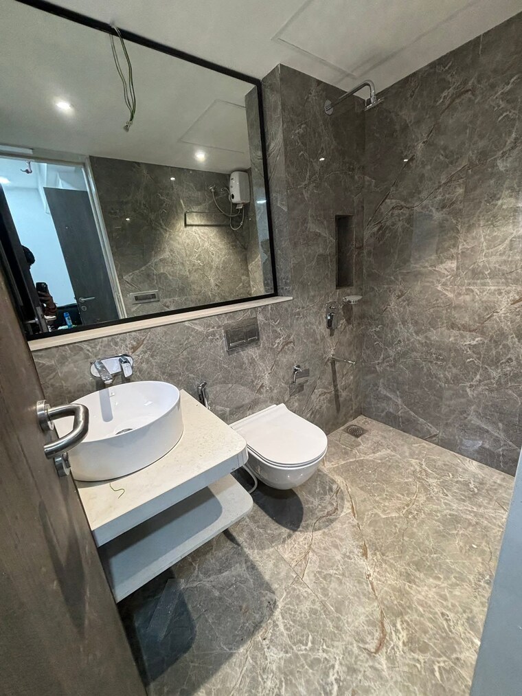 Bathroom, nahar-amrit-shakti 1 Bedroom 450 Sq.Ft. Apartment In Chandivali Mumbai 9230363