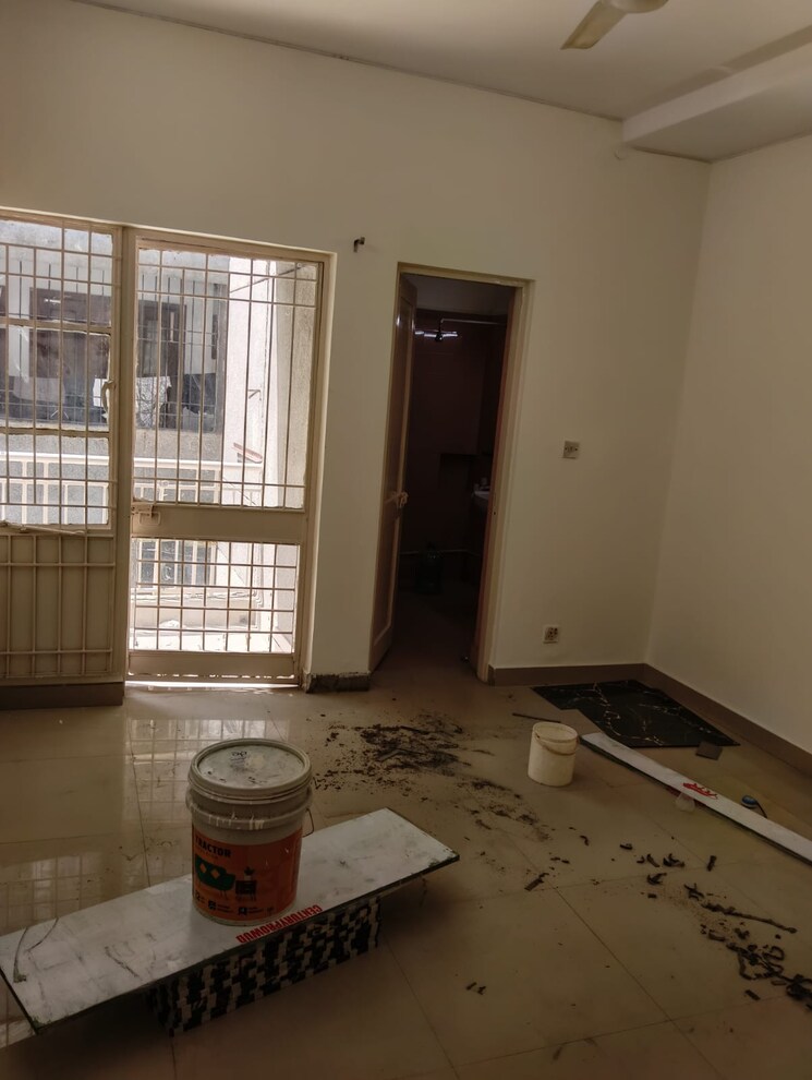 Room, vasant kunj 3 Bedroom 2000 Sq.Ft. Apartment In Vasant Kunj Delhi 9230365