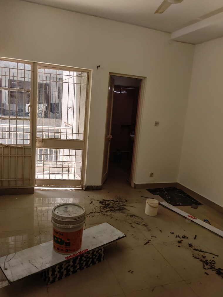 Room, vasant kunj 3 Bedroom 2000 Sq.Ft. Apartment In Vasant Kunj Delhi 9230365