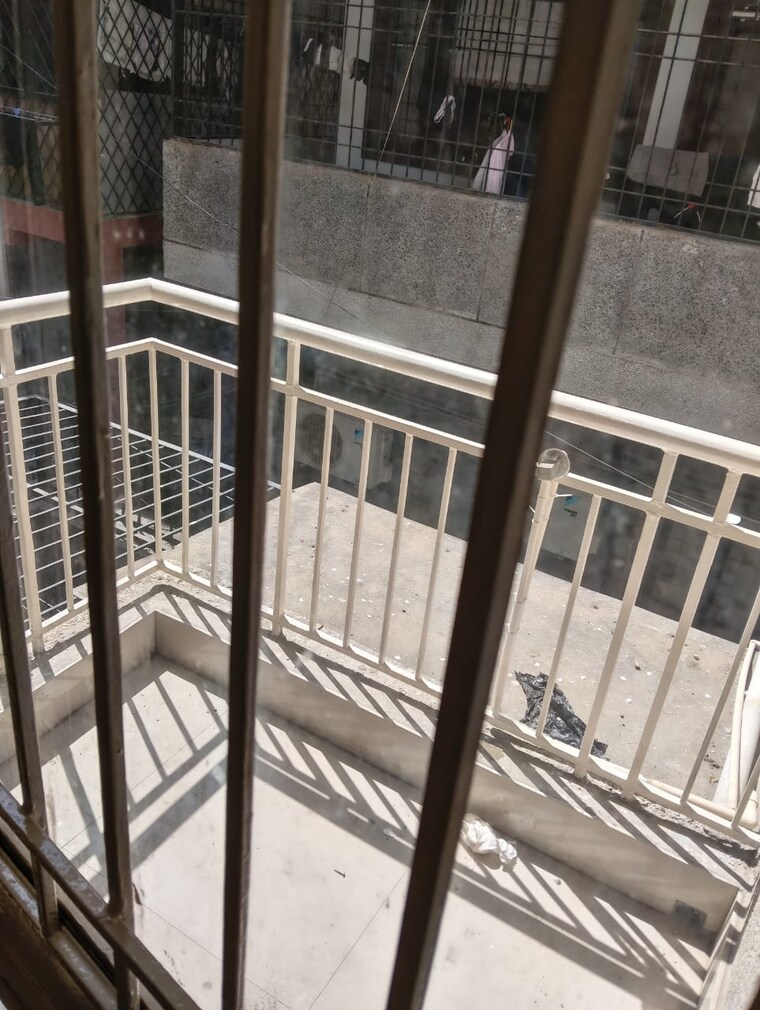 Balcony, vasant kunj 3 Bedroom 2000 Sq.Ft. Apartment In Vasant Kunj Delhi 9230365