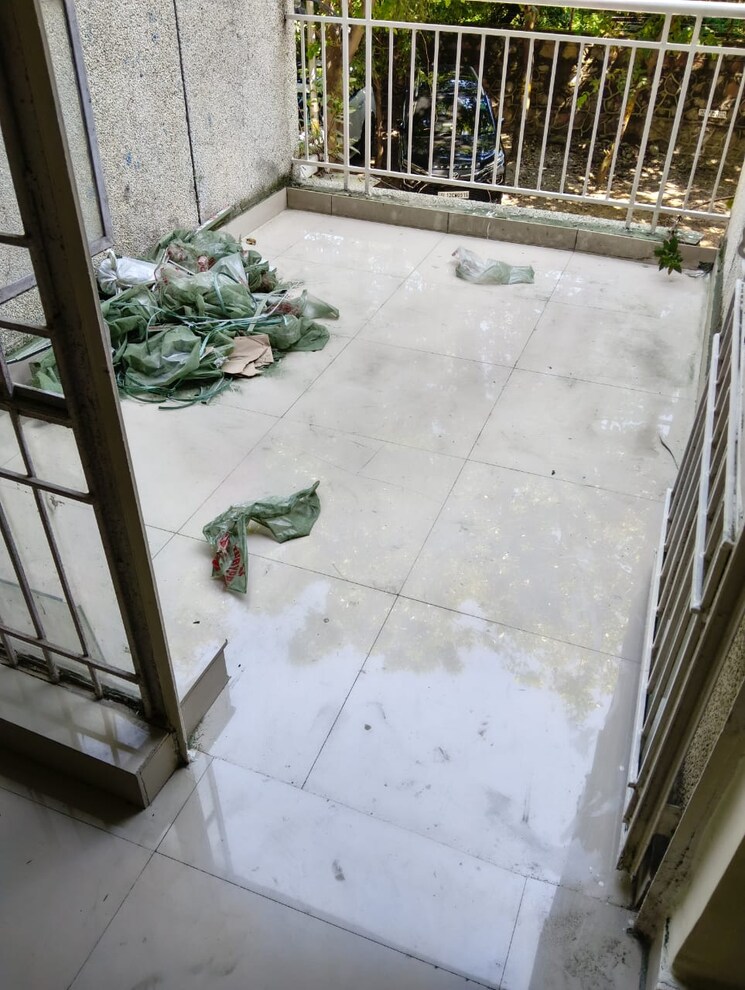 Balcony, vasant kunj 3 Bedroom 2000 Sq.Ft. Apartment In Vasant Kunj Delhi 9230365