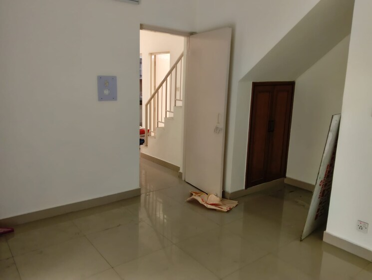 Room, vasant kunj 3 Bedroom 2000 Sq.Ft. Apartment In Vasant Kunj Delhi 9230365