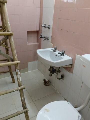 Bathroom in 3 BHK Apartment at Vasant Kunj – for Rent