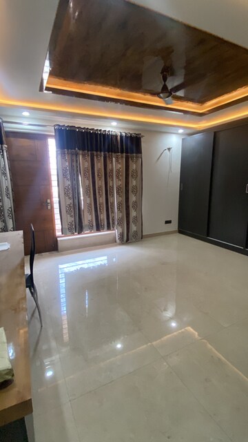 Furnished Amenities in 2 BHK Builder Floor at Nawada Koh, Sector 49 – for Sale