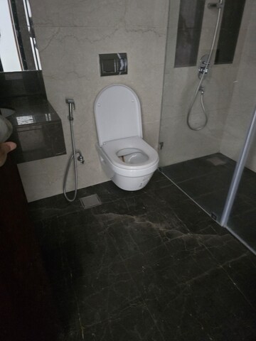 Bathroom in 3 BHK Apartment at Lokhandwala Minerva Mahalaxmi, Mahalaxmi – for Rent