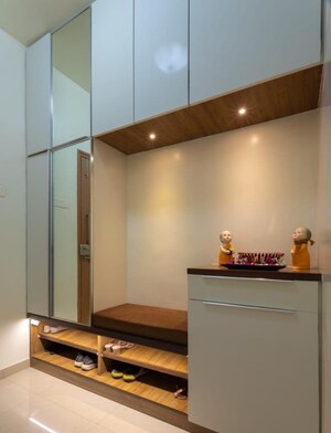 Furnished Amenities in 5 BHK Apartment at Lapis Lazuli Apartment, Koregaon Park – for Sale