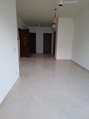 Room in 2.5 BHK Apartment at M3M Escala, Sector 70a – for Sale