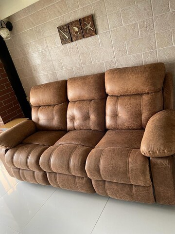 Furnished Amenities in 3 BHK Apartment at Royal Palms, Goregaon East – for Rent