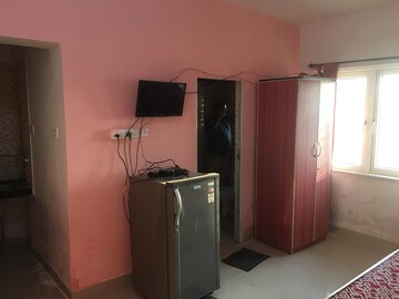 Room in 1 RK Apartment at Royal Palms, Goregaon East – for Rent