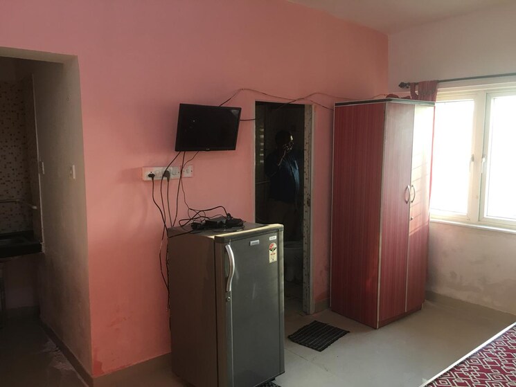 Room, royal-palms 1 RK 390 Sq.Ft. Apartment In Goregaon East Mumbai 9230493