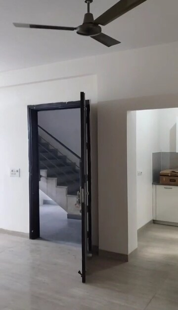 Room in 3 BHK Apartment at The Amazing Raj Villas, Sector 2 – for Rent