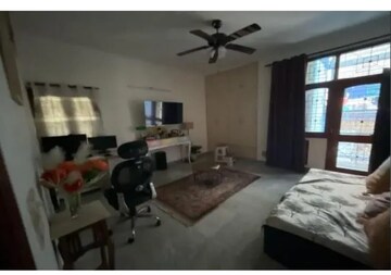2 BHK Builder Floor For Rent in Sunworld City, Sector 24