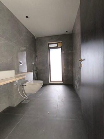Room in 3 BHK Apartment at Prabhadevi CHS, Prabhadevi – for Rent