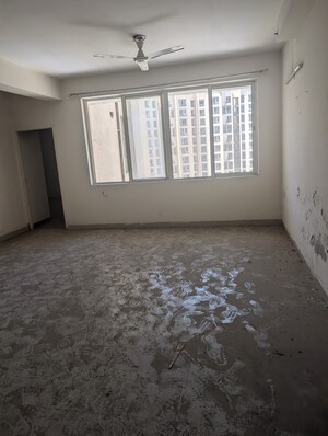 Room in 3 BHK Apartment at Jaypee Green Wish town Klassic, Sector 134 – for Sale