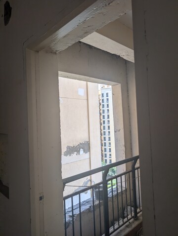 Room in 3 BHK Apartment at Jaypee Green Wish town Klassic, Sector 134 – for Sale