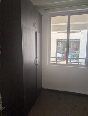 Room in 3 BHK Apartment at Jaypee Green Wish town Klassic, Sector 134 – for Sale