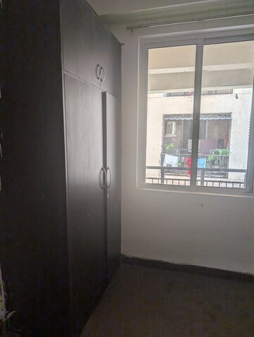 Room in 3 BHK Apartment at Jaypee Green Wish town Klassic, Sector 134 – for Sale