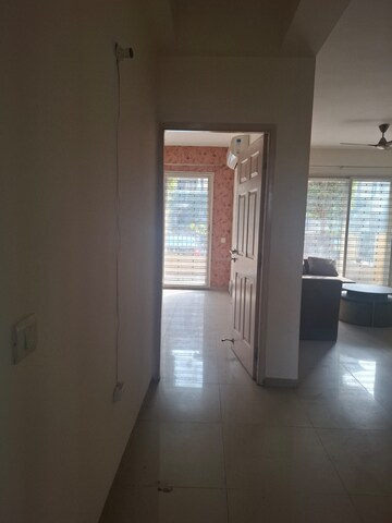 Furnished Amenities in 3.5 BHK Apartment at Emaar MGF Emerald Hills, Sector 65 – for Sale