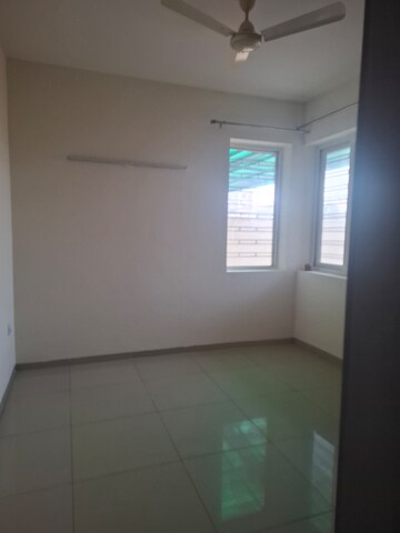 Room in 3.5 BHK Apartment at Emaar MGF Emerald Hills, Sector 65 – for Sale