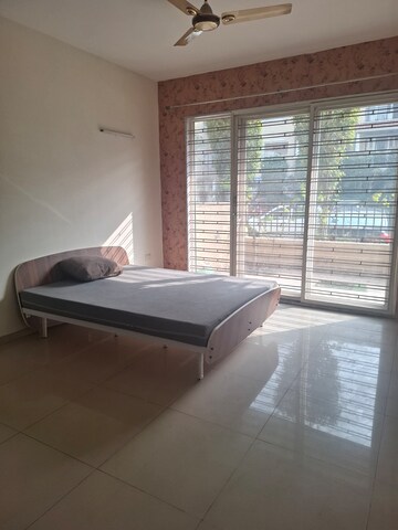 Bathroom in 3.5 BHK Apartment at Emaar MGF Emerald Hills, Sector 65 – for Sale